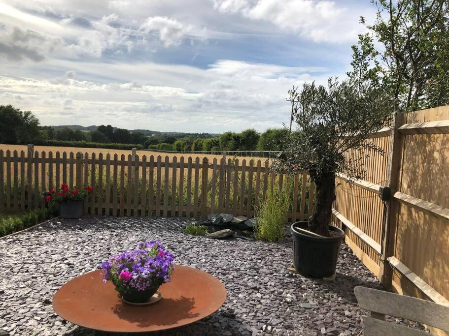 Self Contained Garden Studio With Stunning Views Sissinghurst Esterno foto